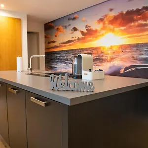 The - Luxuswohnung Im Herzen Von + Parkplatz Apartment